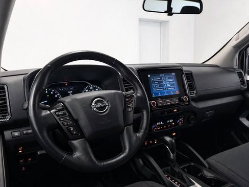 Used 2023 Nissan Frontier SV w/ Technology Package image 19