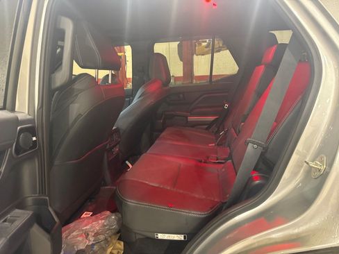 Used 2025 Toyota 4Runner TRD Off-Road Premium AWD/4WD image 9
