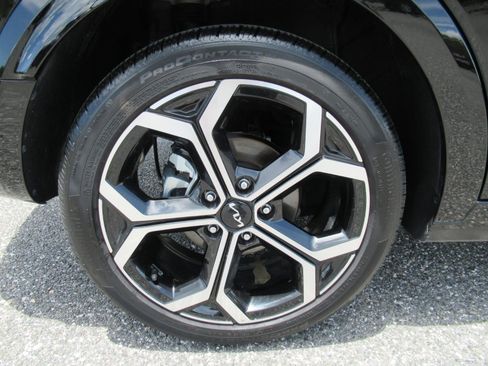 Used 2025 Kia Niro EX Touring FWD image 8