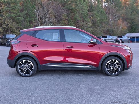 Used 2022 Chevrolet Bolt EUV Premier w/ Sun & Sound Package image 10