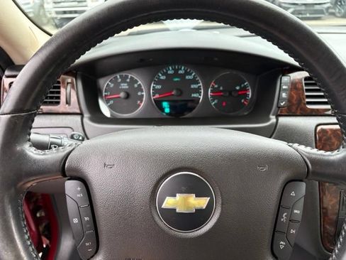 Used 2013 Chevrolet Impala LTZ FWD image 21
