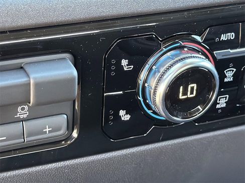 New 2026 GMC Sierra 1500 Elevation image 18