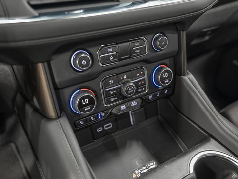 Used 2022 Chevrolet Tahoe High Country AWD/4WD image 23