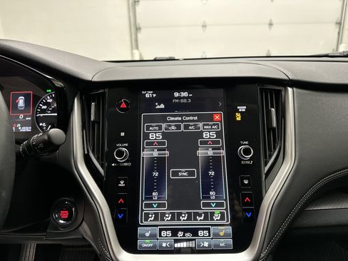 Used 2025 Subaru Outback Premium image 32