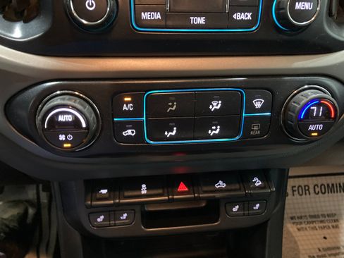 Used 2017 Chevrolet Colorado Z71 image 29