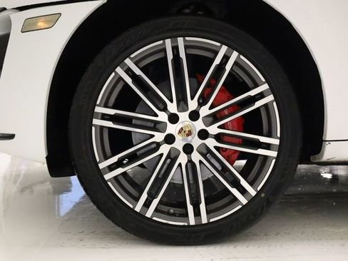 Used 2015 Porsche Macan Turbo AWD/4WD image 8