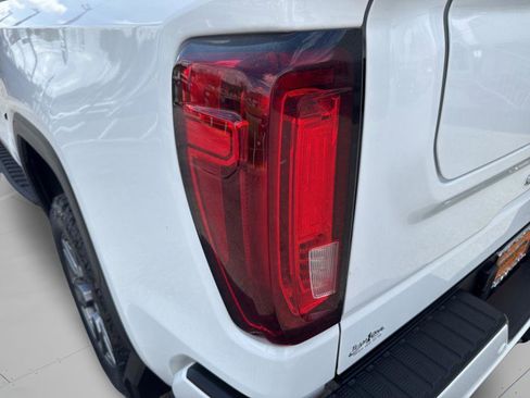 Used 2021 GMC Sierra 1500 AT4 w/ AT4 Value Package AWD/4WD image 33