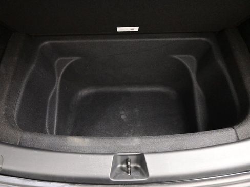 Used 2025 Tesla Model Y Long Range image 35