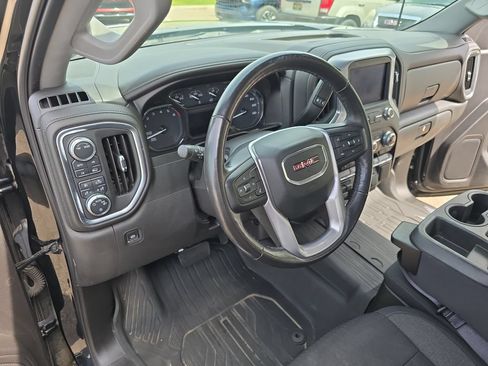 Used 2021 GMC Sierra 1500 Elevation w/ LPO, Elevation Black Package AWD/4WD image 15