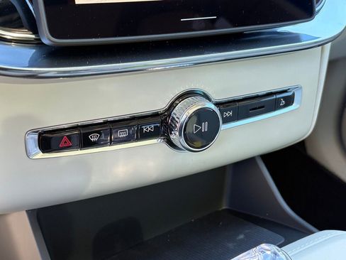 New 2026 Volvo XC90 B6 Ultra w/ Protection Package Premier image 15