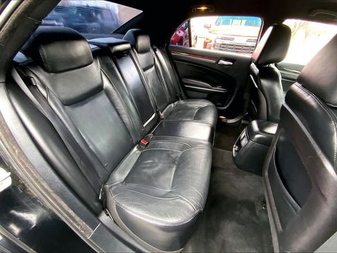 Used 2012 Chrysler 300 Limited image 19