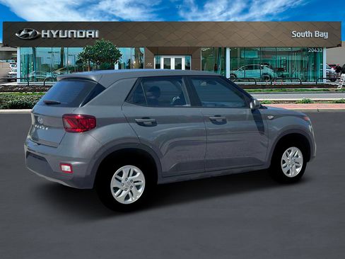 New 2026 Hyundai Venue SE image 8