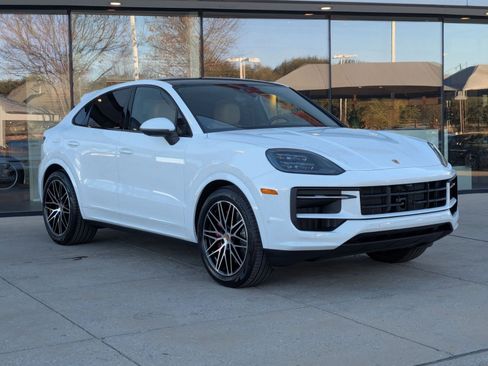 New 2026 Porsche Cayenne S image 7