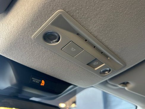 Certified 2025 Nissan Kicks SV image 25