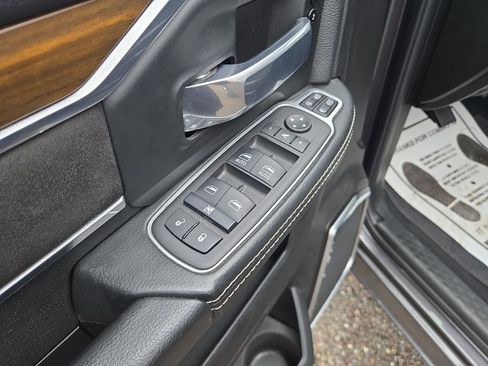 Used 2024 RAM 2500 Laramie image 13