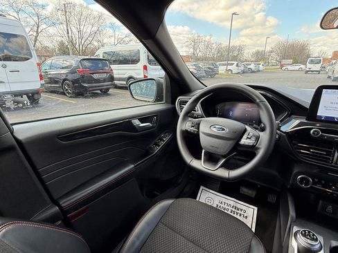 Used 2025 Ford Escape ST-Line image 12