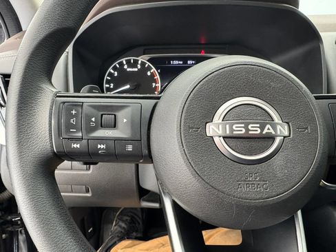 Used 2022 Nissan Rogue SV FWD image 22