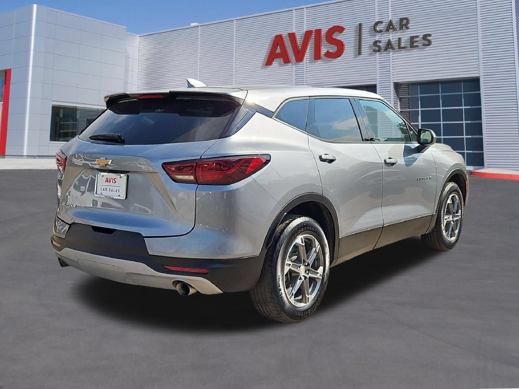 Used 2025 Chevrolet Blazer LT FWD image 6