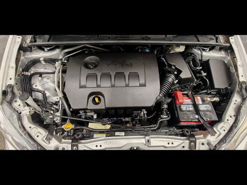 Used 2017 Toyota Corolla SE FWD image 36