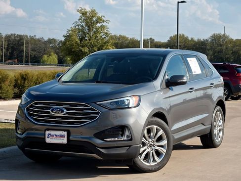 Used 2024 Ford Edge Titanium image 2