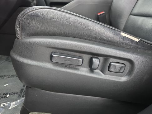 Used 2015 Honda Pilot Touring image 30