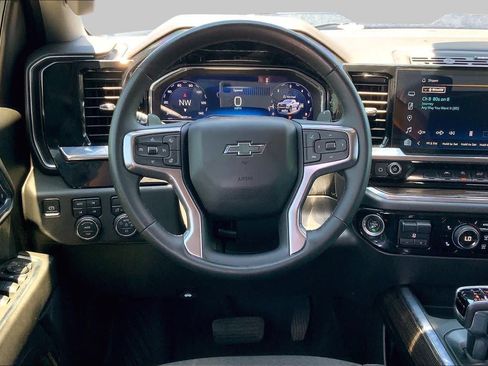 Used 2023 Chevrolet Silverado 1500 LT Trail Boss w/ Protection Package AWD/4WD image 6