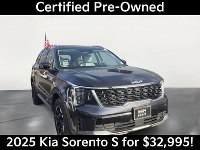 Used 2025 Kia Sorento S