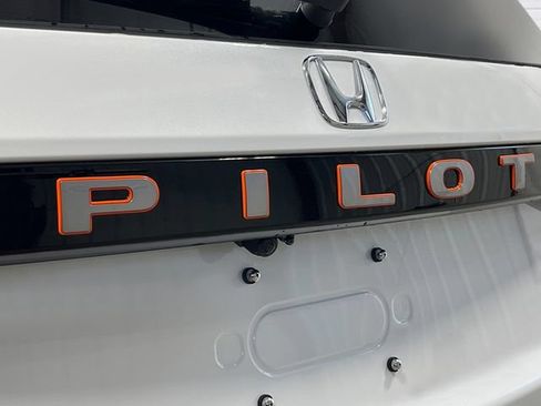 New 2026 Honda Pilot TrailSport image 7