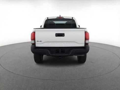 Certified 2022 Toyota Tacoma SR AWD/4WD image 36