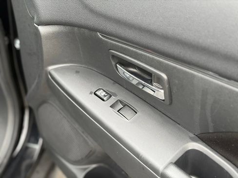 Used 2025 Mitsubishi Outlander Sport AWD image 13