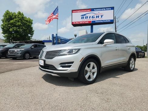 Used 2017 Lincoln MKC Premiere FWD image 27