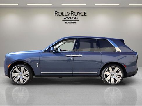 New 2026 Rolls-Royce Cullinan image 3