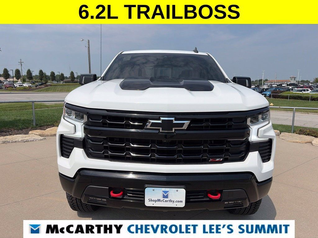 Used 2023 Chevrolet Silverado 1500 LT Trail Boss w/ Convenience Package II AWD/4WD image 3