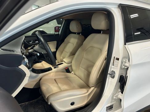 Used 2019 Mercedes-Benz GLA 250 4MATIC image 13
