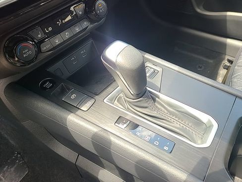New 2026 Nissan Kicks SV w/ Cold Weather Package FWD image 18