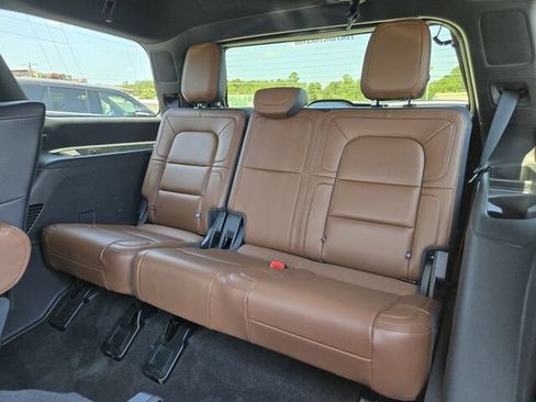 Used 2024 Lincoln Navigator Reserve AWD/4WD image 15