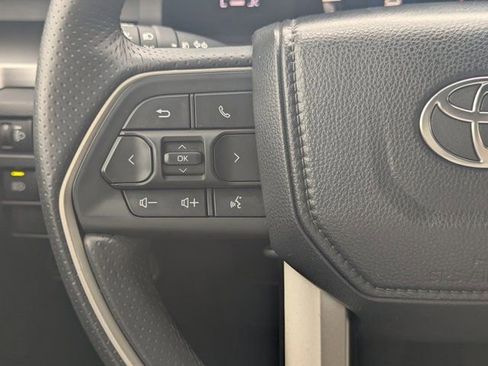 Used 2025 Toyota 4Runner SR5 RWD image 21