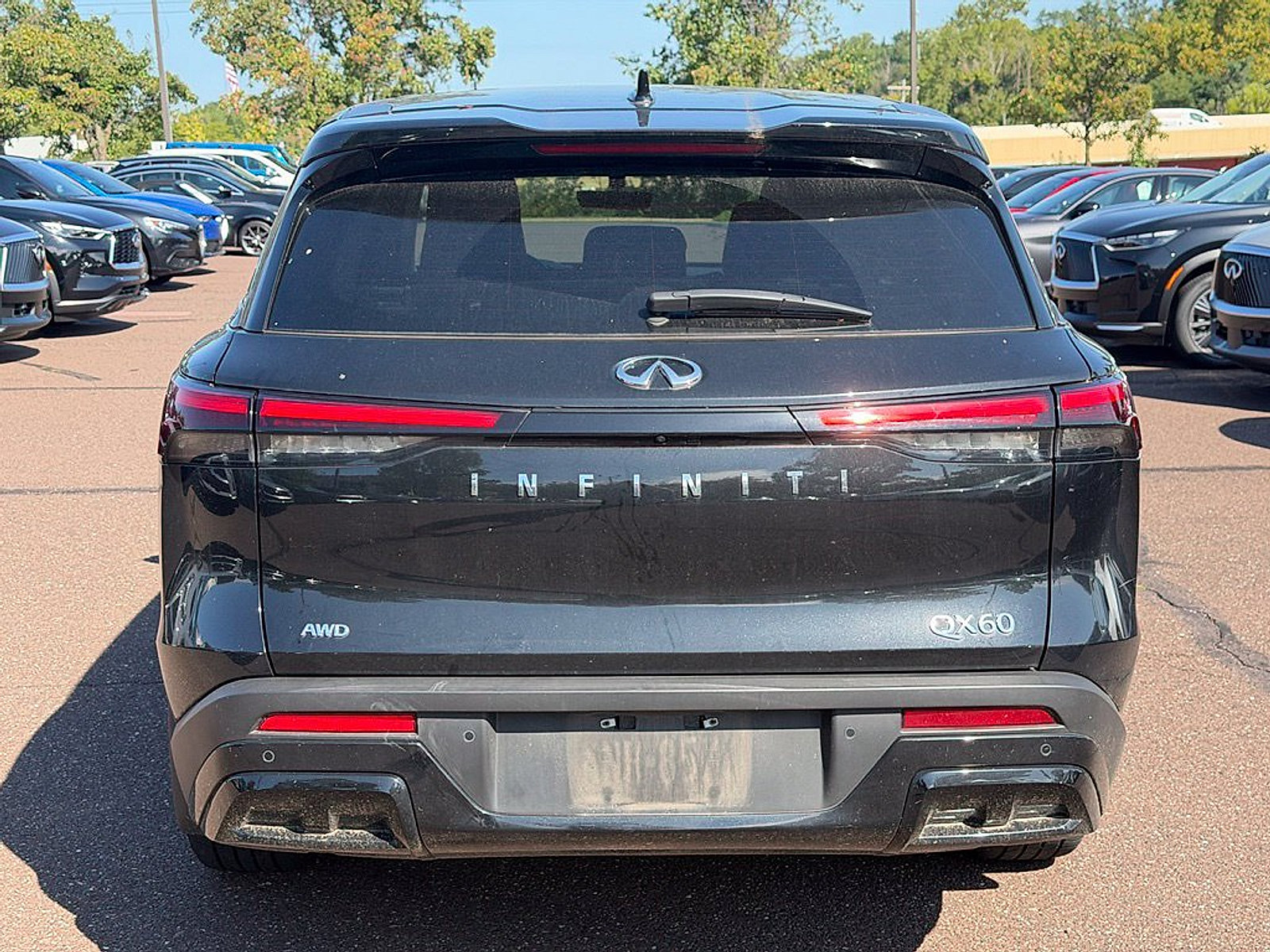 Certified 2023 INFINITI QX60 Luxe w/ Performance Audio Package AWD/4WD image 6