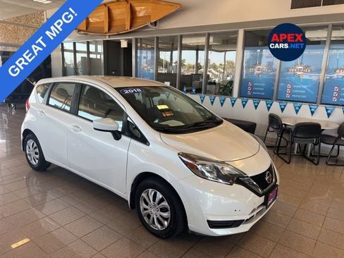 Used 2018 Nissan Versa Note SV FWD image 1