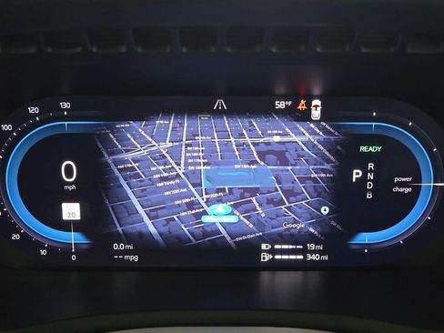 Certified 2025 Volvo XC90 T8 Plus image 28