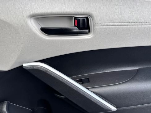 Certified 2024 Toyota Corolla Cross L image 19