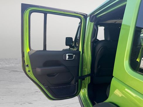 New 2026 Jeep Wrangler Unlimited Rubicon AWD/4WD image 10