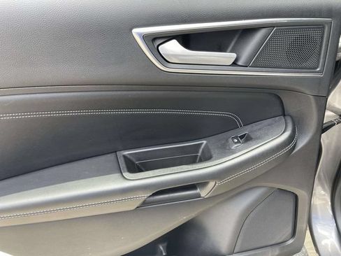 Used 2021 Ford Edge Titanium w/ Equipment Group 301A FWD image 15
