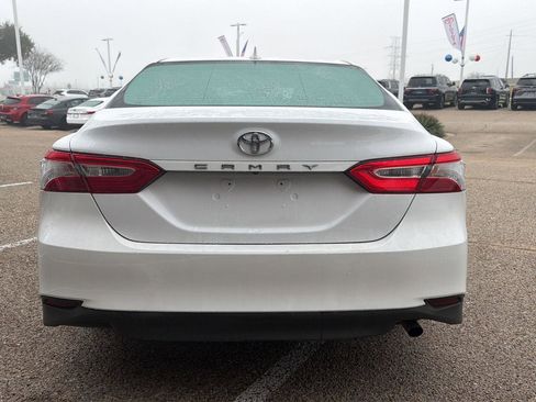 Used 2020 Toyota Camry LE w/ Carpet Mat Package image 4