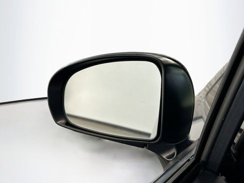 Used 2015 Toyota Prius Four image 16