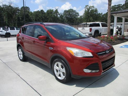 Used 2015 Ford Escape SE w/ Equipment Group 201A AWD/4WD image 17