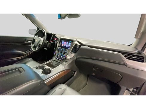 Used 2018 Chevrolet Suburban LT AWD/4WD image 20
