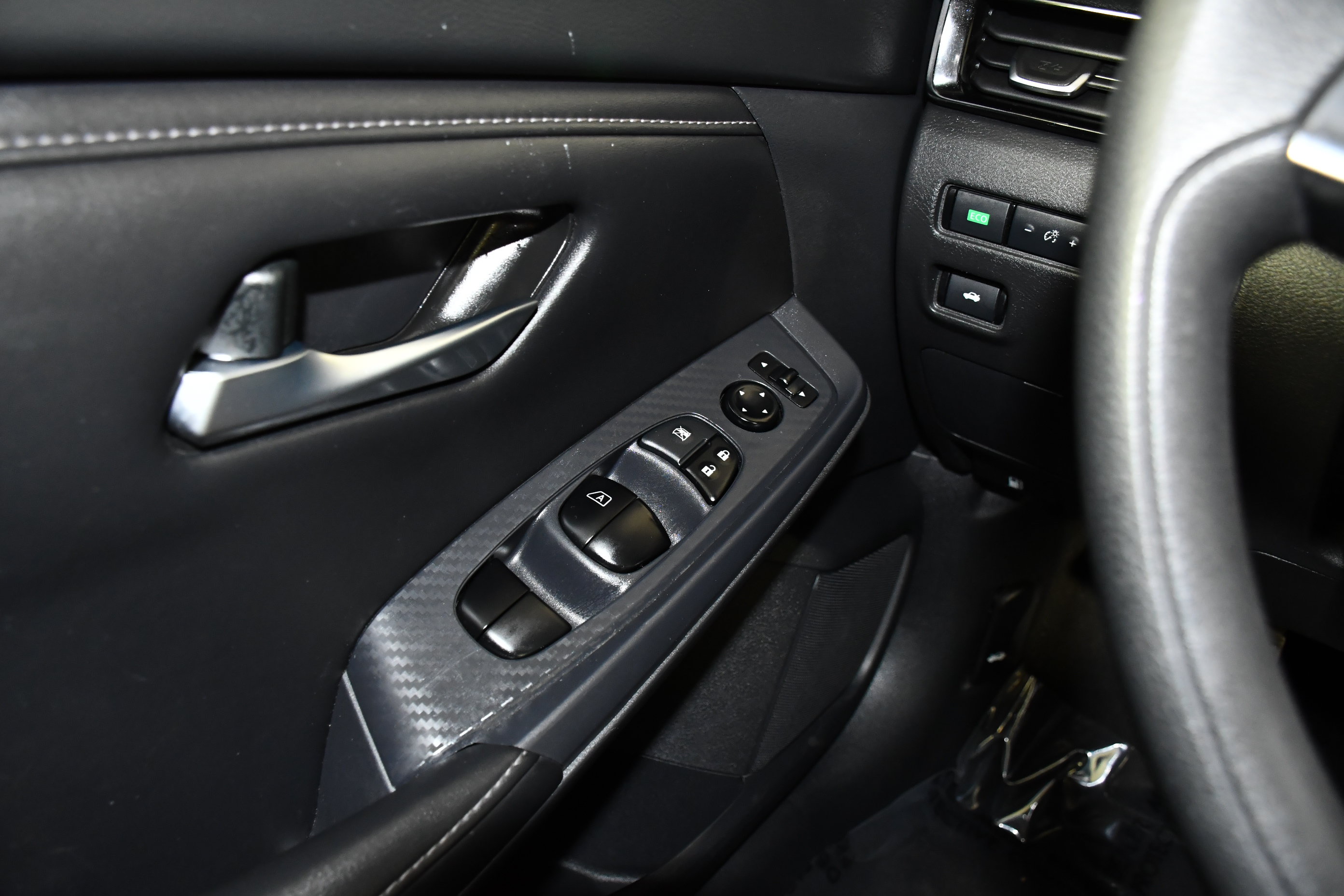 Used 2024 Nissan Sentra SV FWD image 30