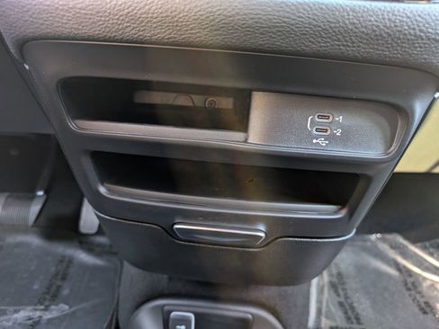 New 2026 Chrysler Pacifica Select image 29