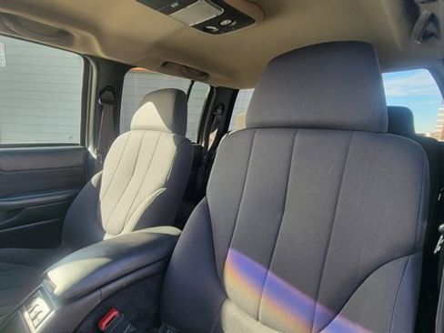 Used 2003 Chevrolet S10 Pickup LS image 18